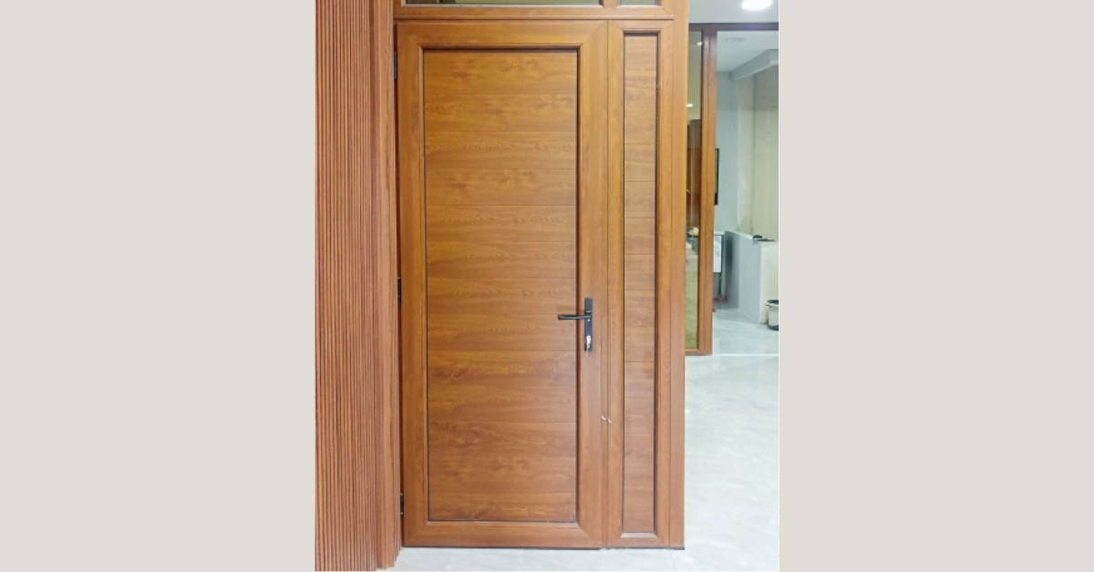 Pintu Swing Panel